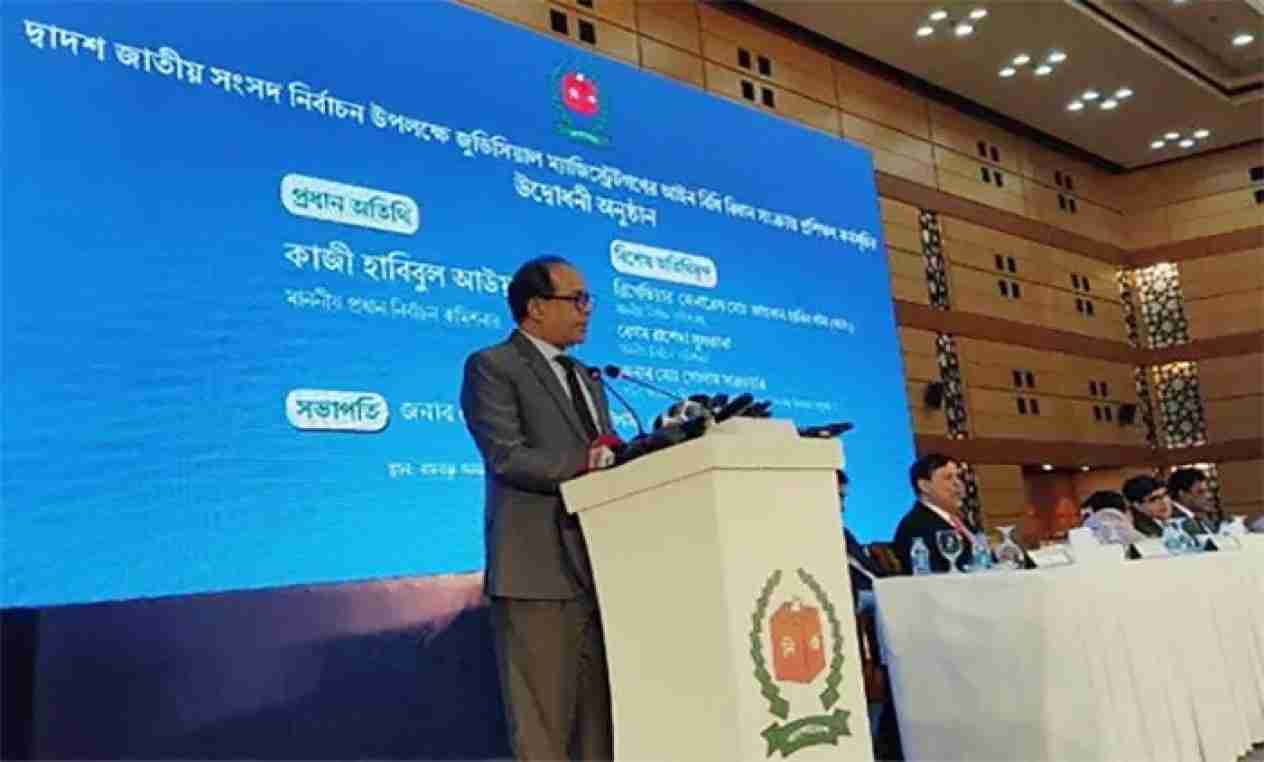 নির্বাচন পেছানোর এখতিয়ার কমিশনের নেই, বিদেশিদের নির্বাচন নিয়ে কথা বলার অধিকার আছে: সিইসি