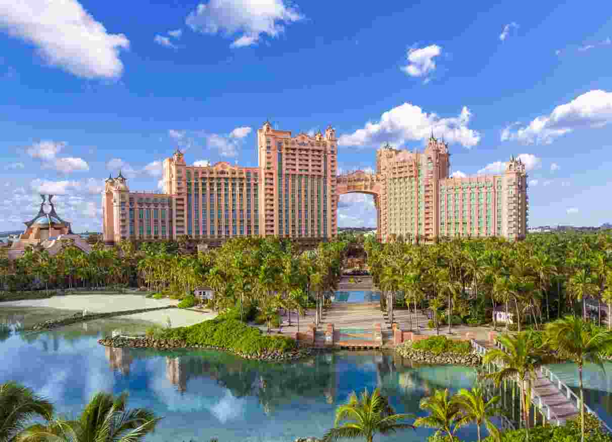 Georgia Bulldogs basketball team is set to play against Marquette in the Bahamas