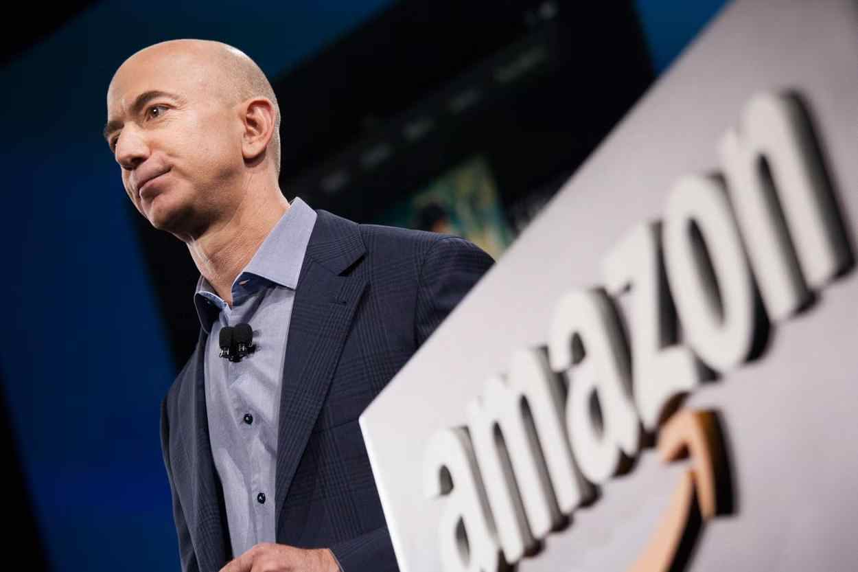 Jeff Bezos Praises Ex-President For 'Grace and Courage' After Assassination Attempt
