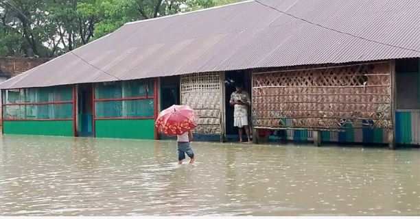 ৮ জেলায় ভয়াবহ বন্যা; আরও খারাপ হতে পারে পরিস্থিতি